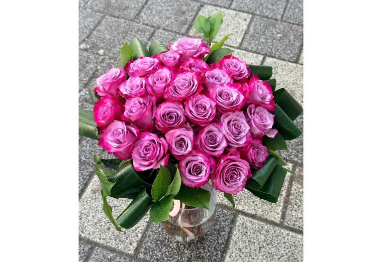 Buchet 25 Trandafiri mov BR175